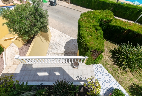 Resale - Villa - Orihuela Costa - Rioja