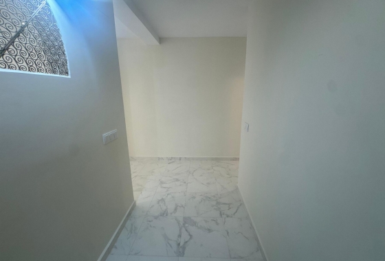 Resale - Apartment - Torrevieja - Muelle Pesquero