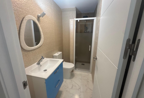 Resale - Apartment - Torrevieja - Muelle Pesquero