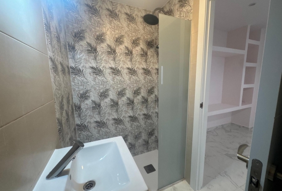 Resale - Apartment - Torrevieja - Muelle Pesquero