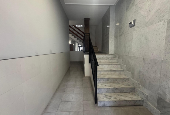 Resale - Apartment - Torrevieja - Muelle Pesquero