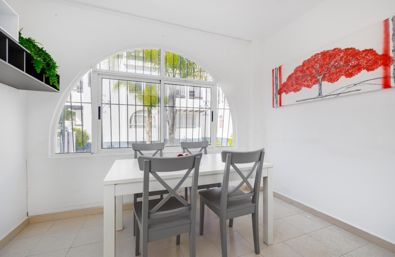Reventa - Bungalow - Torrevieja - Playa De Los Naufragos