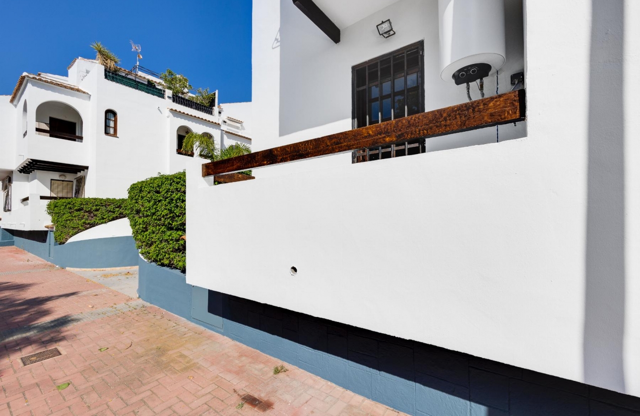Reventa - Bungalow - Torrevieja - Playa De Los Naufragos