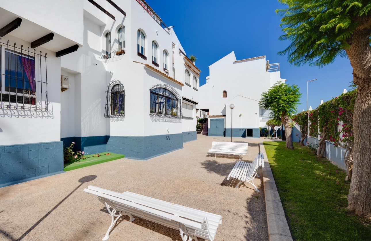 Reventa - Bungalow - Torrevieja - Playa De Los Naufragos