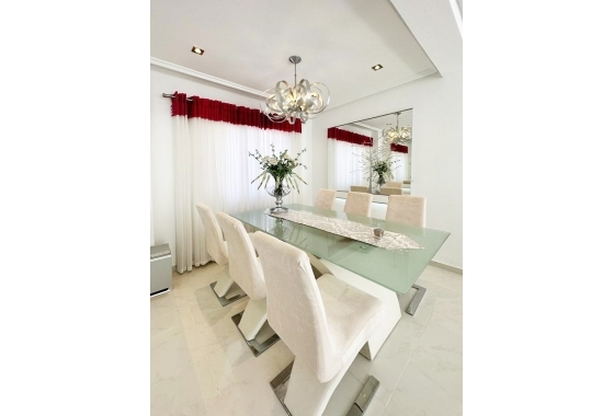 Reventa - Villa - San Miguel de Salinas