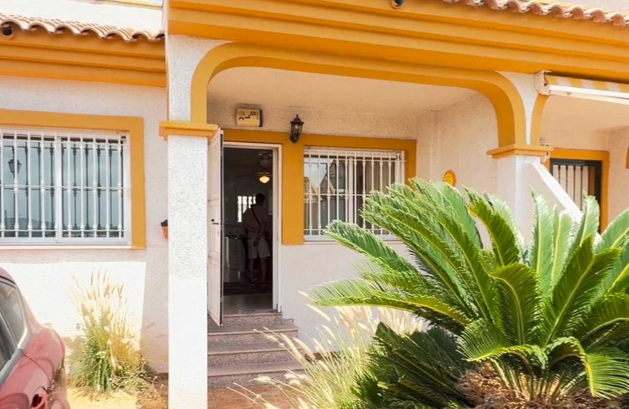 Resale - Townhouse - Daya Nueva
