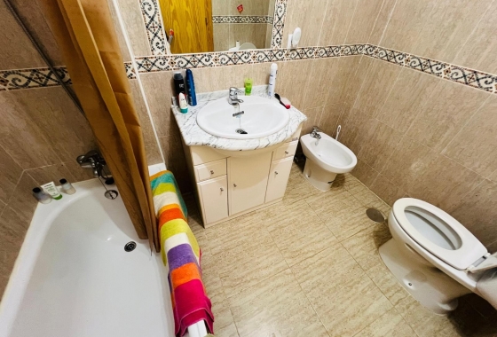 Resale - Townhouse - Daya Nueva