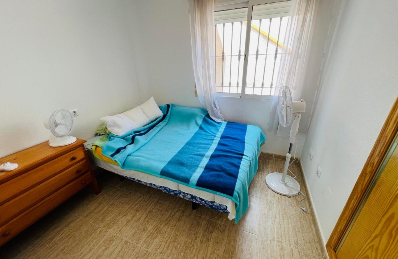 Resale - Townhouse - Daya Nueva