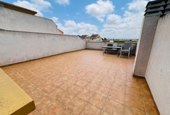 Resale - Townhouse - Daya Nueva