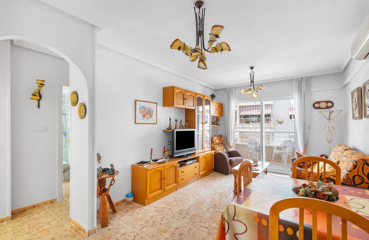 Rynek wtórny - Apartament - Torrevieja - Estacion de autobuses