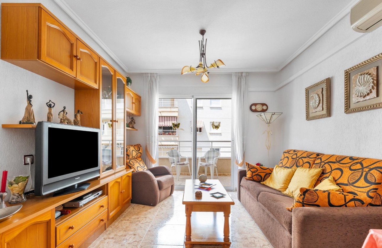 Rynek wtórny - Apartament - Torrevieja - Estacion de autobuses