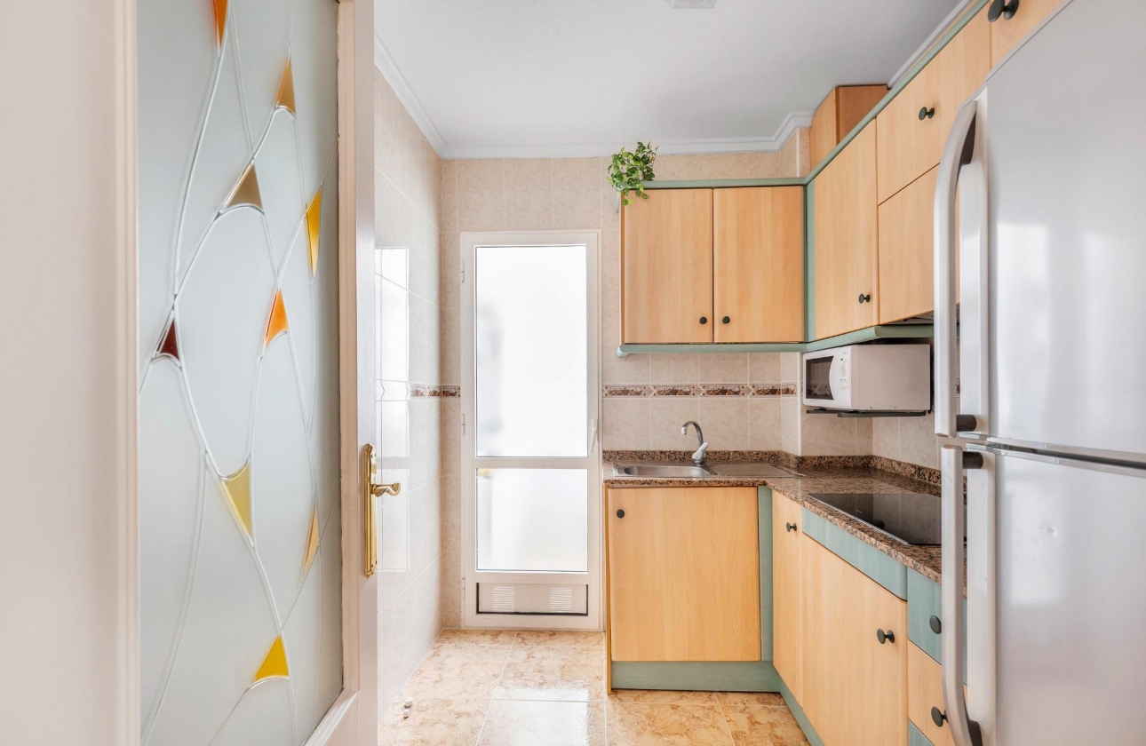 Rynek wtórny - Apartament - Torrevieja - Estacion de autobuses