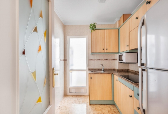 Rynek wtórny - Apartament - Torrevieja - Estacion de autobuses