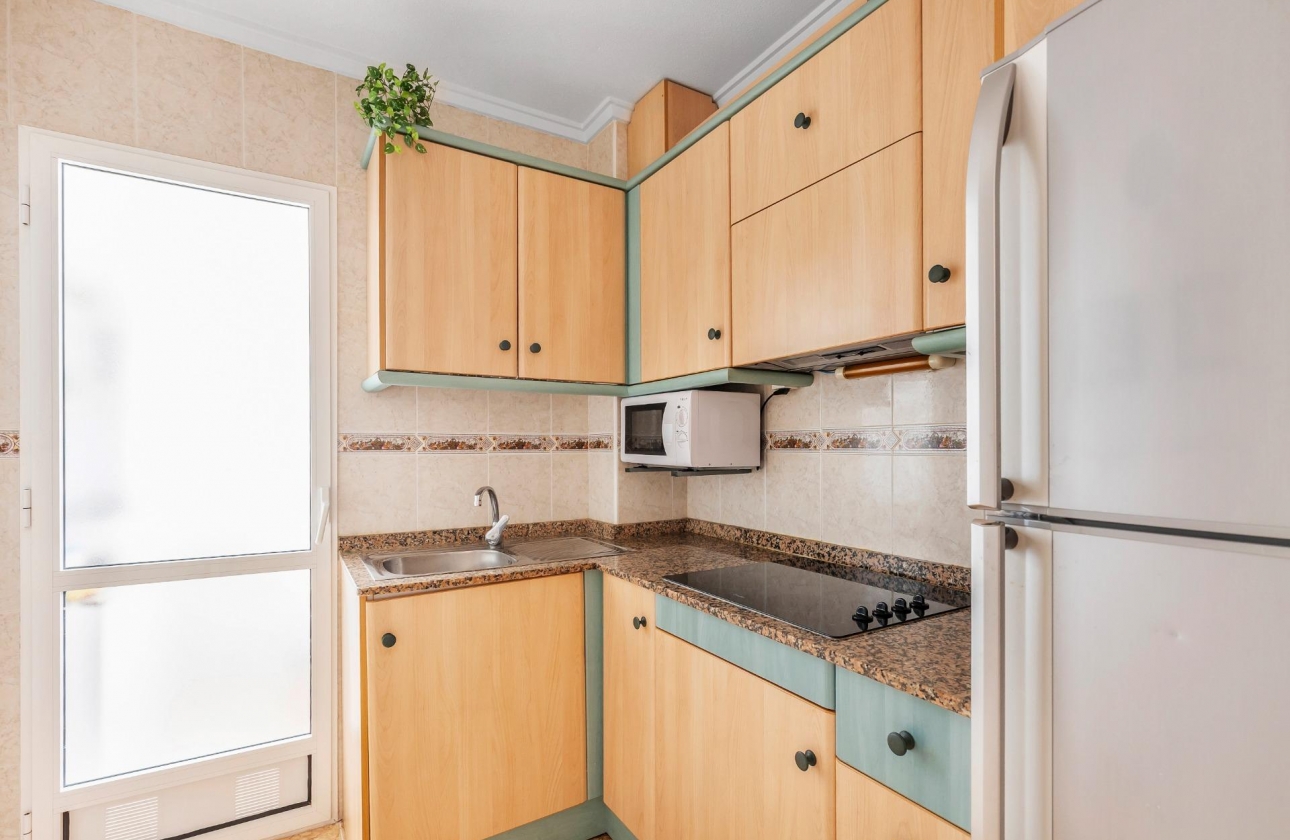 Rynek wtórny - Apartament - Torrevieja - Estacion de autobuses