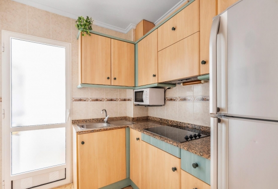 Rynek wtórny - Apartament - Torrevieja - Estacion de autobuses