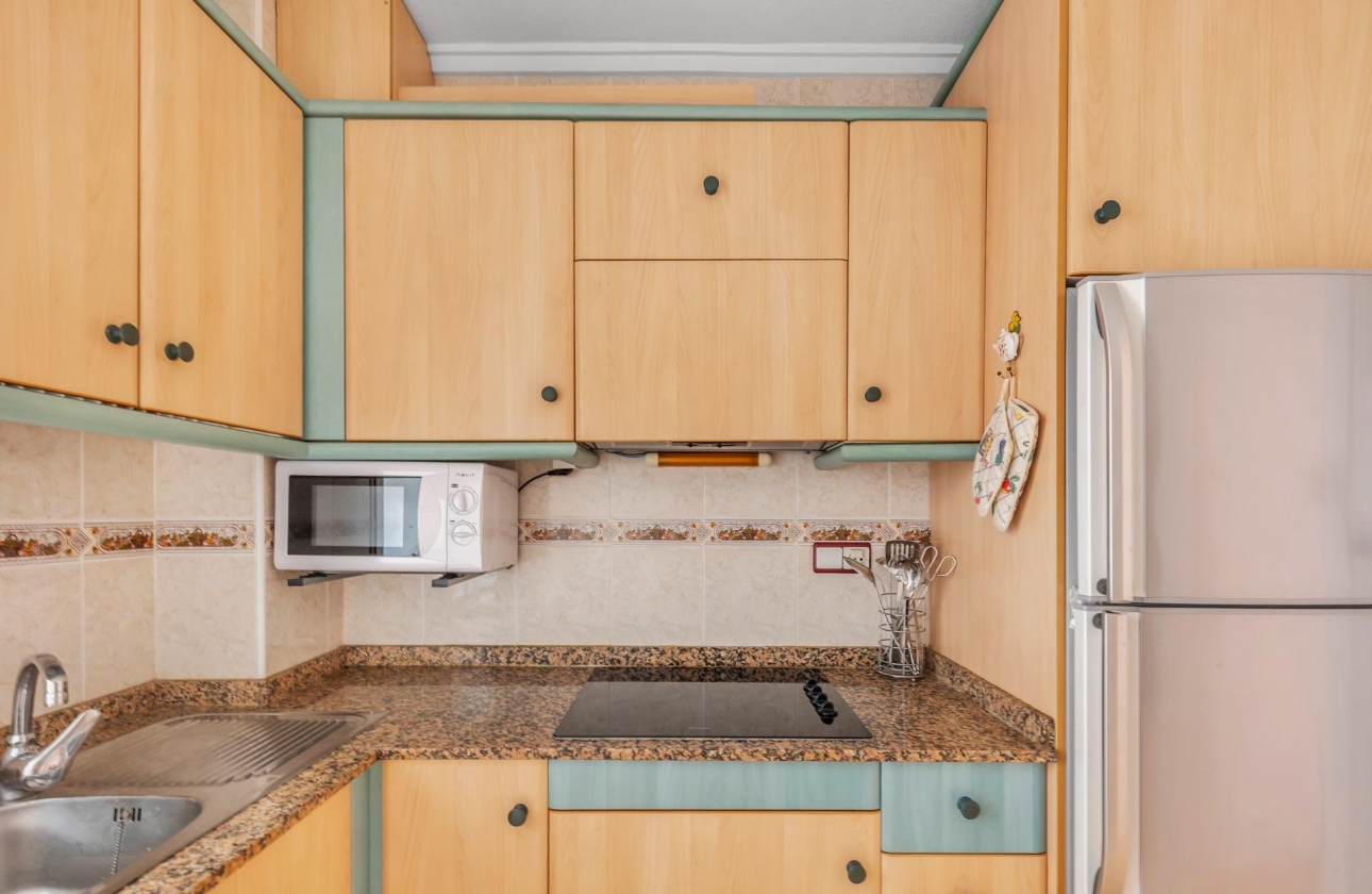 Rynek wtórny - Apartament - Torrevieja - Estacion de autobuses