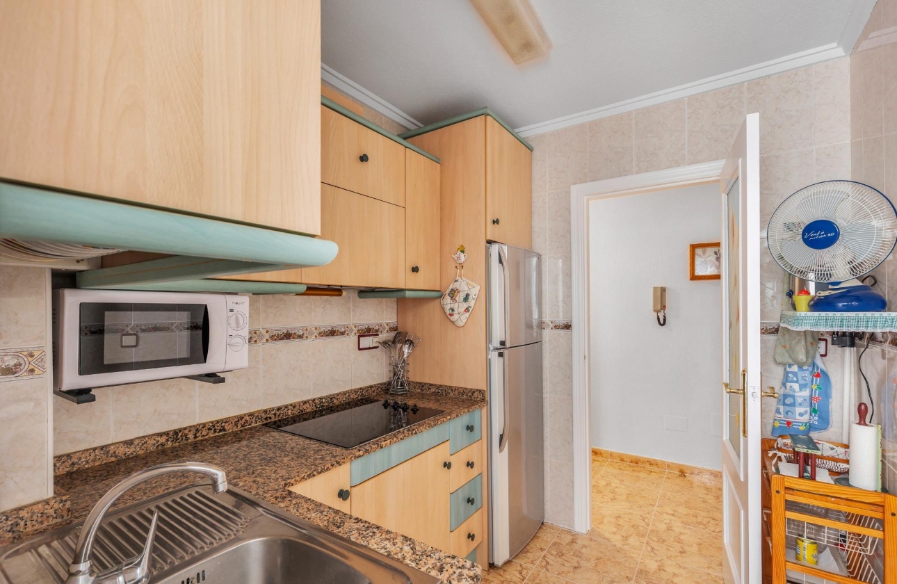 Rynek wtórny - Apartament - Torrevieja - Estacion de autobuses