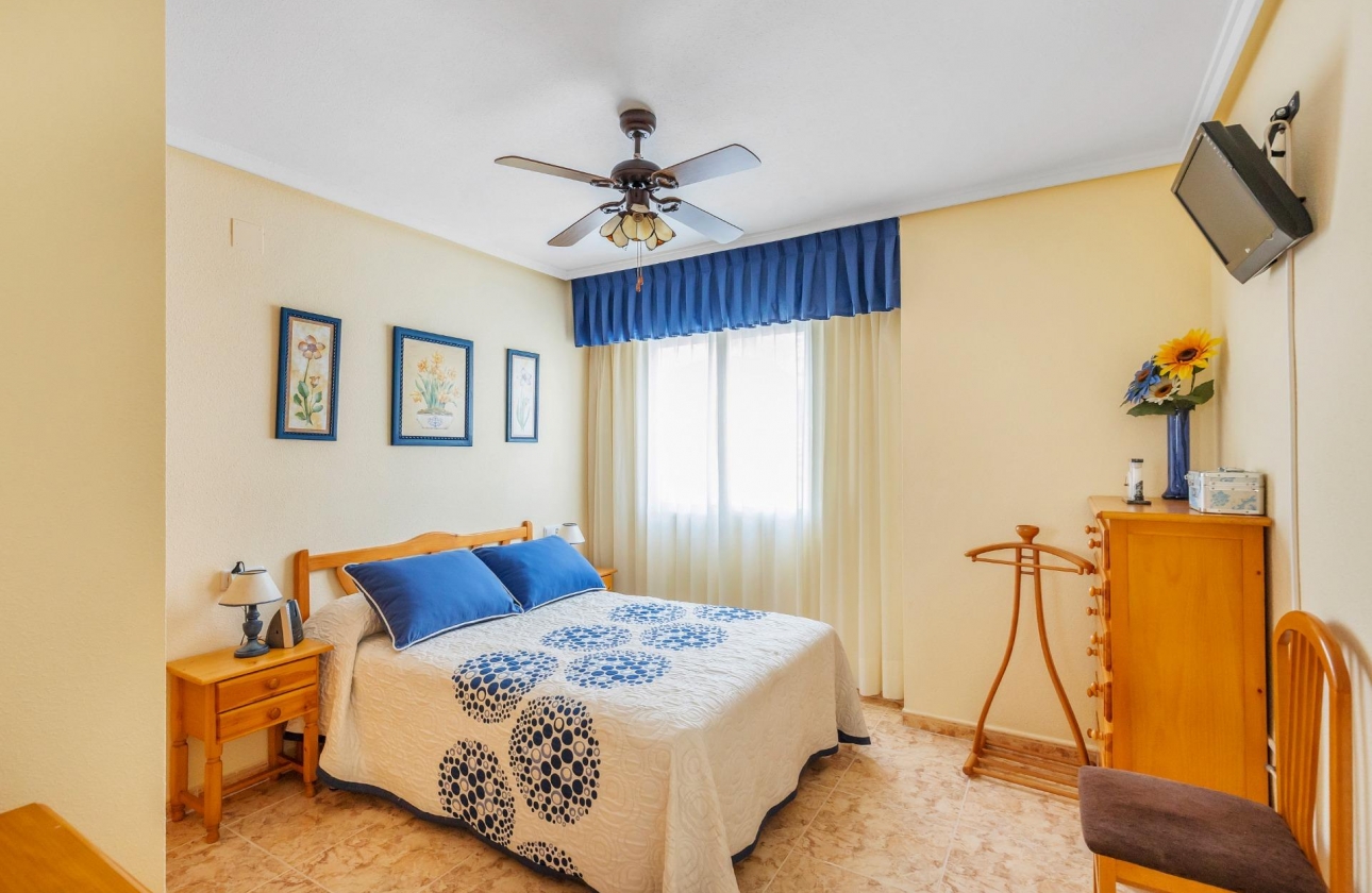 Rynek wtórny - Apartament - Torrevieja - Estacion de autobuses