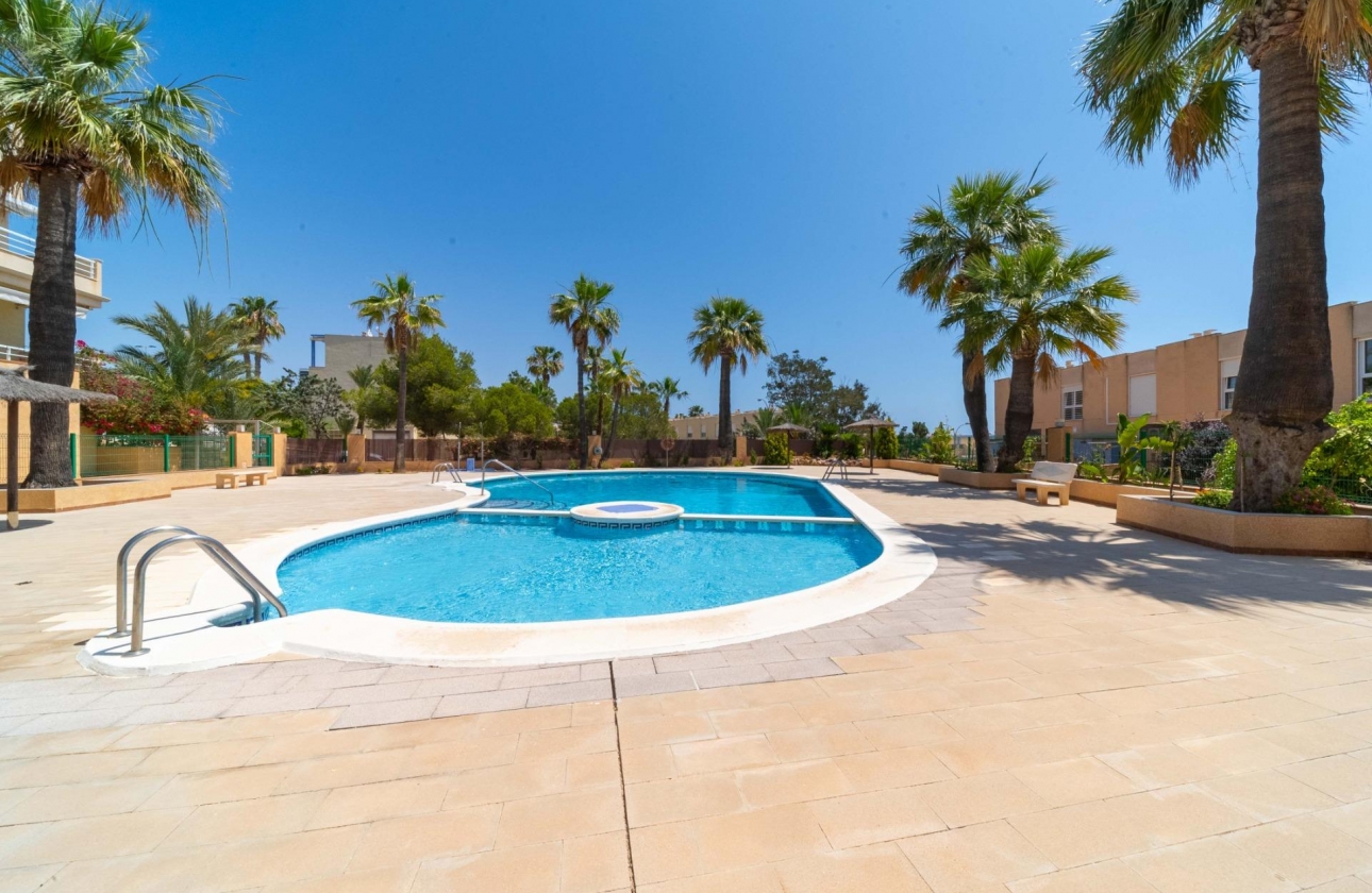 Rynek wtórny - Szeregowiec - Orihuela Costa - Campoamor