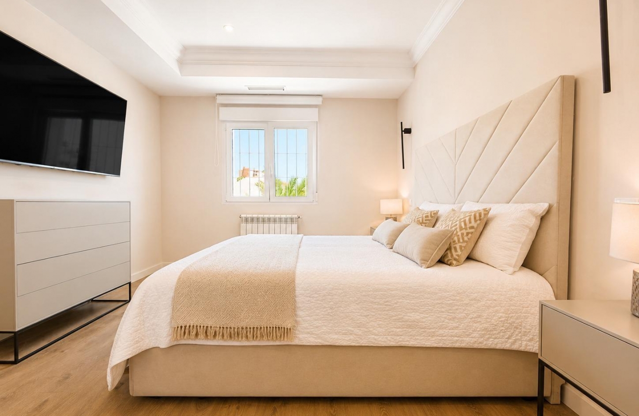 Rynek wtórny - Villa - Orihuela Costa - Campoamor
