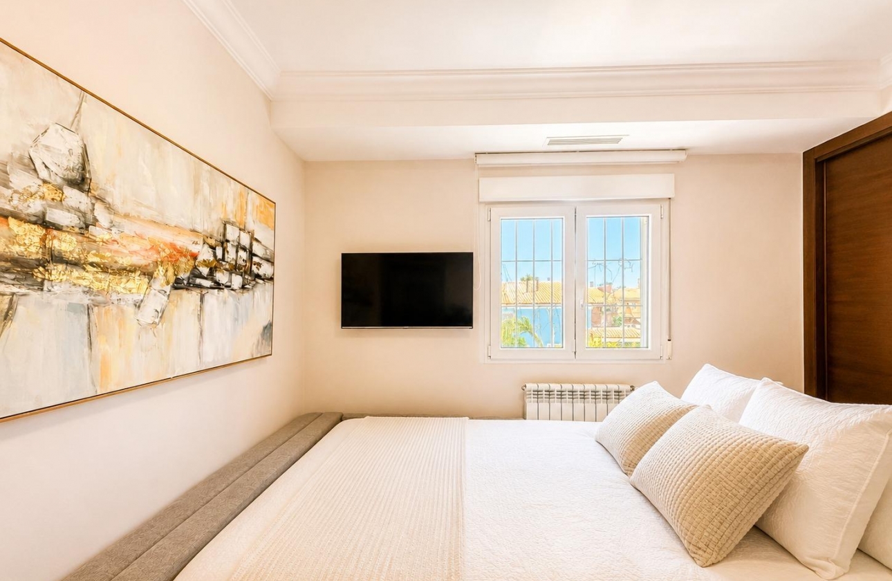 Rynek wtórny - Villa - Orihuela Costa - Campoamor