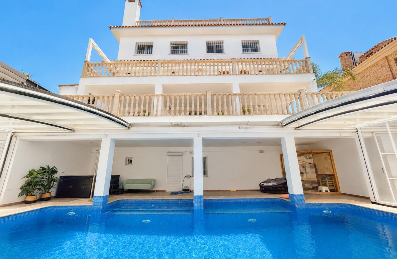 Rynek wtórny - Villa - Orihuela Costa - Campoamor