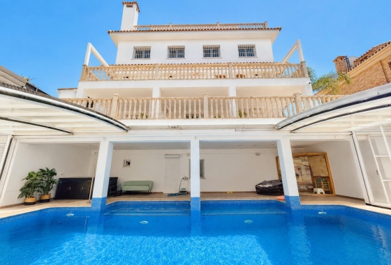 Rynek wtórny - Villa - Orihuela Costa - Campoamor