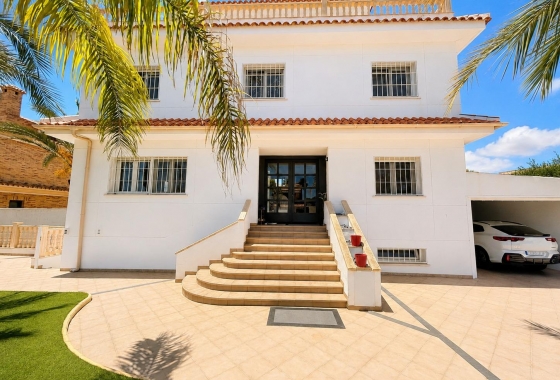 Rynek wtórny - Villa - Orihuela Costa - Campoamor