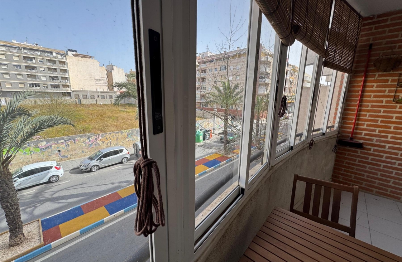 Rynek wtórny - Studio/Kawalerka - Torrevieja - Playa de los Locos