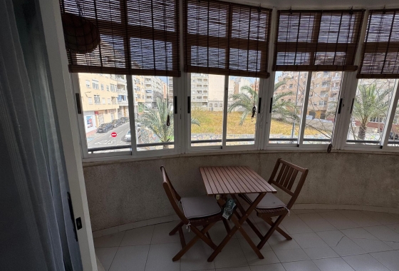 Rynek wtórny - Studio/Kawalerka - Torrevieja - Playa de los Locos