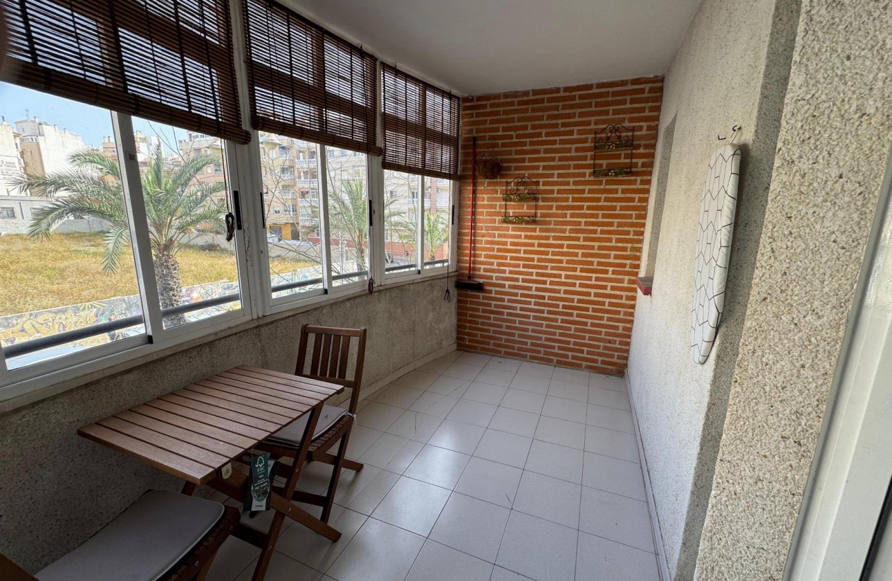 Rynek wtórny - Studio/Kawalerka - Torrevieja - Playa de los Locos