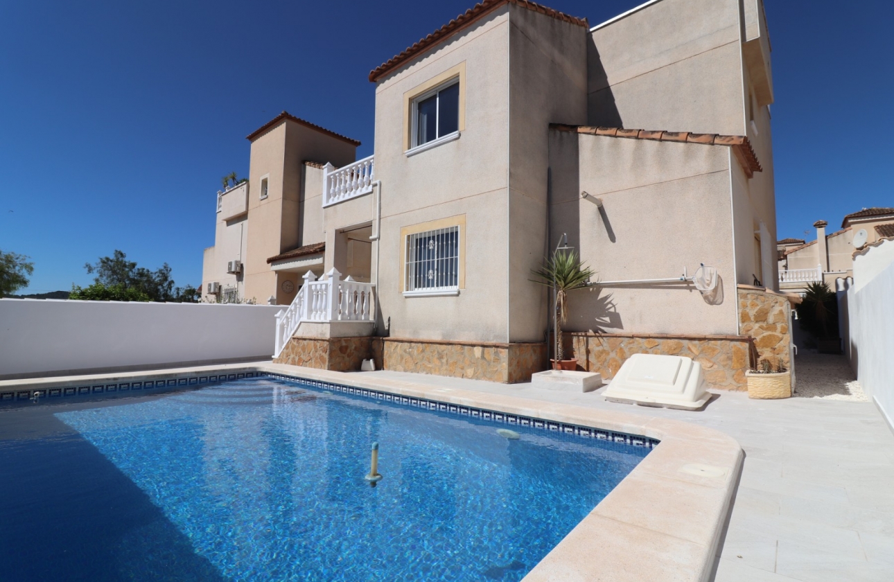 Rynek wtórny - Villa - San Miguel de Salinas - Lake View Mansions