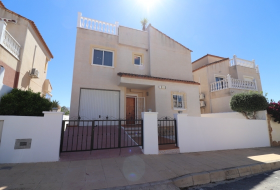 Rynek wtórny - Villa - San Miguel de Salinas - Lake View Mansions