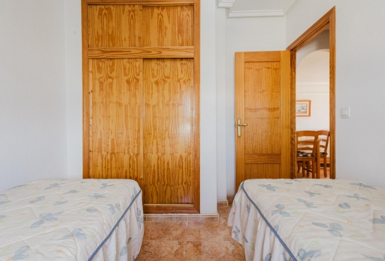 Resale - Apartment - Torrevieja - Acequion