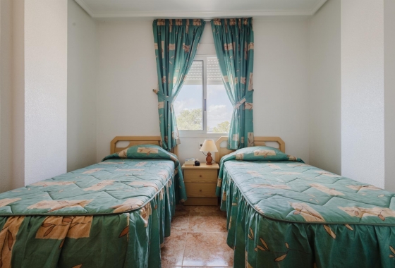 Resale - Apartment - Torrevieja - Acequion