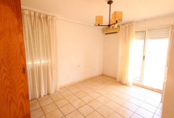 Rynek wtórny - Szeregowiec - Torrevieja - Los Balcones