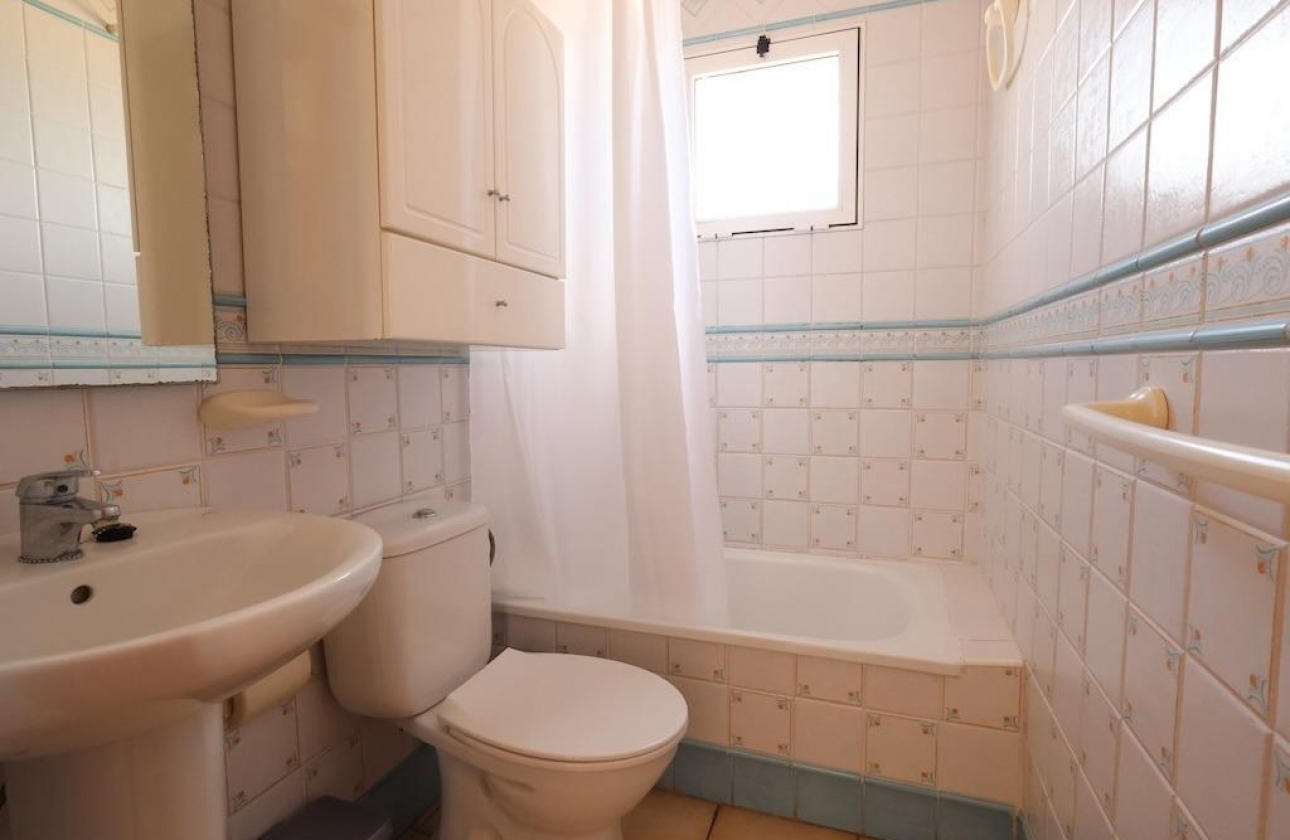 Rynek wtórny - Szeregowiec - Torrevieja - Los Balcones