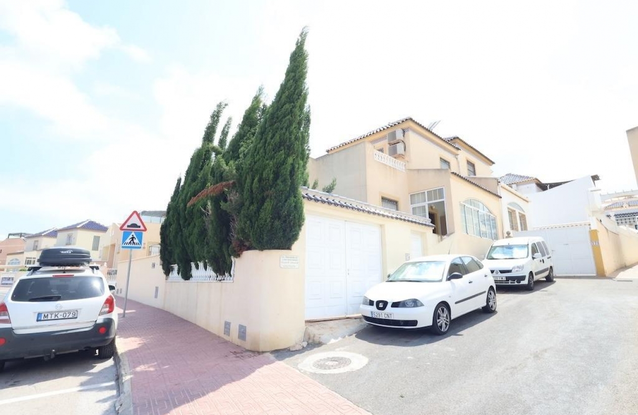 Rynek wtórny - Szeregowiec - Torrevieja - Los Balcones