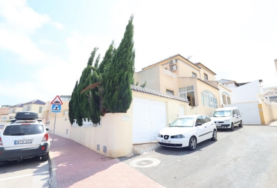 Rynek wtórny - Szeregowiec - Torrevieja - Los Balcones