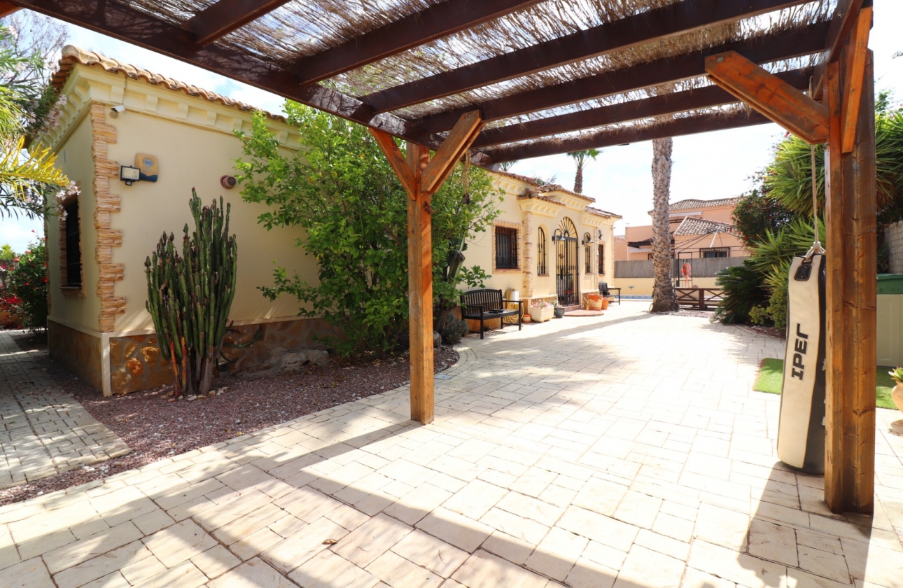 Rynek wtórny - Villa - Formentera del Segura - Fincas de La Vega