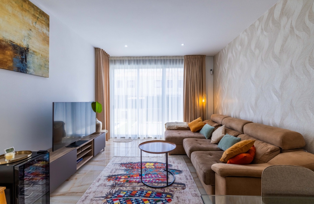 Rynek wtórny - Villa / House - Ciudad Quesada