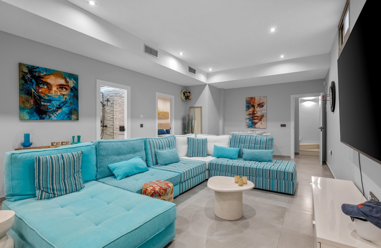 Rynek wtórny - Villa - Orihuela Costa - Villamartín