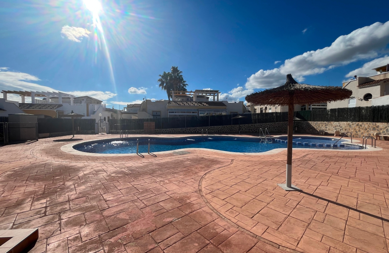Rynek wtórny - Bungalow - Torrevieja - Serena