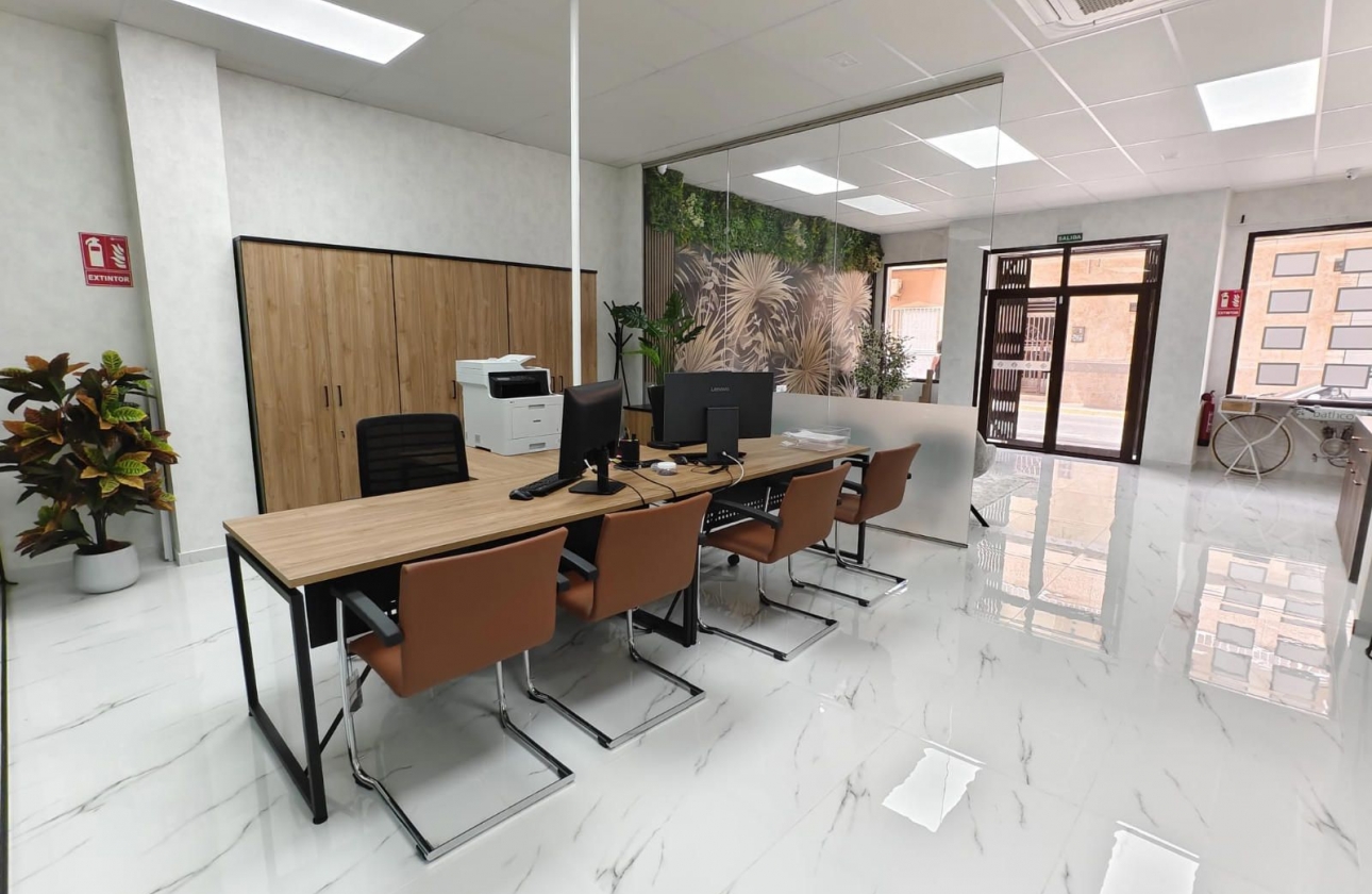 Reventa - Locales Comerciales - Los Montesinos