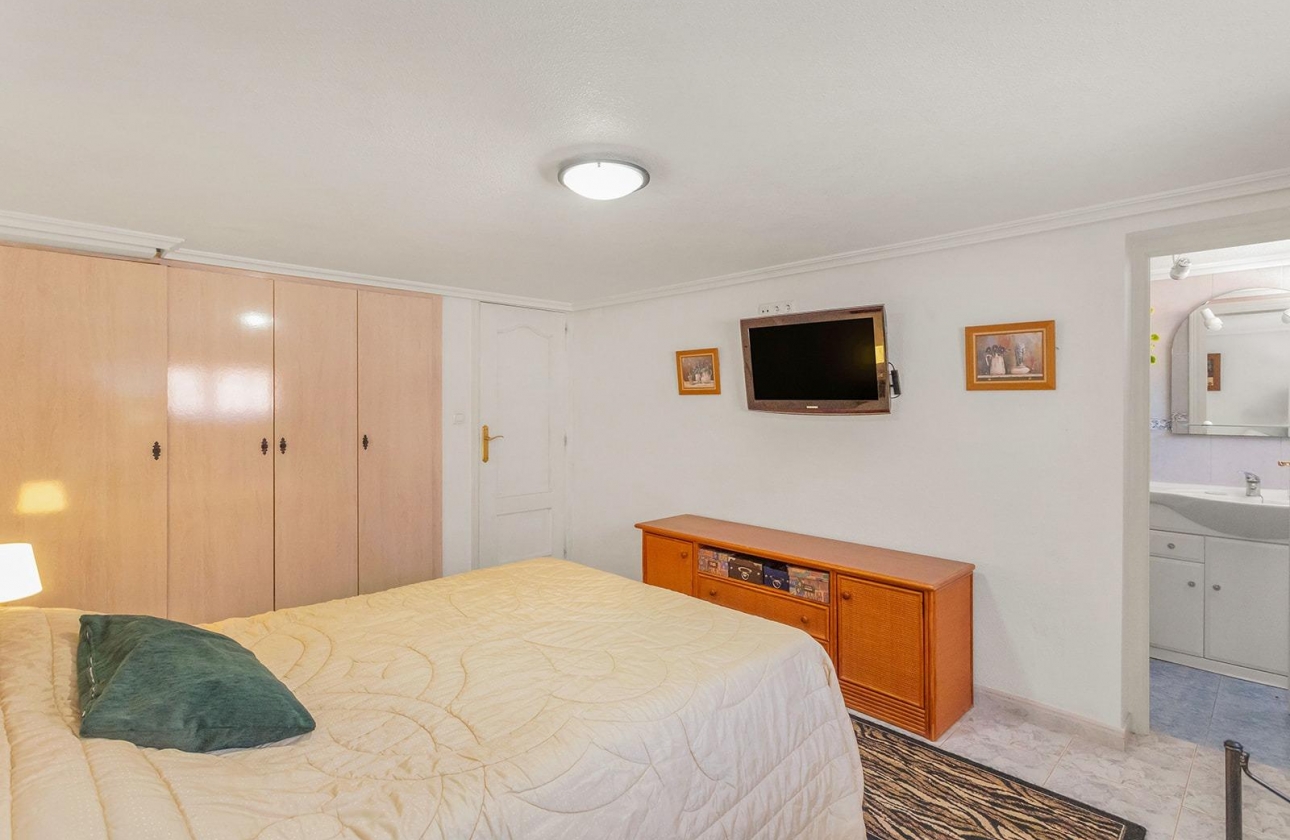 Reventa - Villa - Torrevieja - Los Balcones