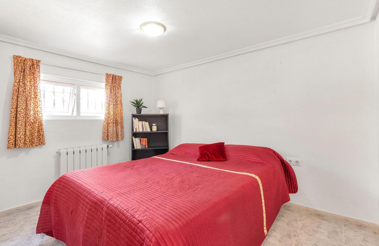 Reventa - Villa - Torrevieja - Los Balcones