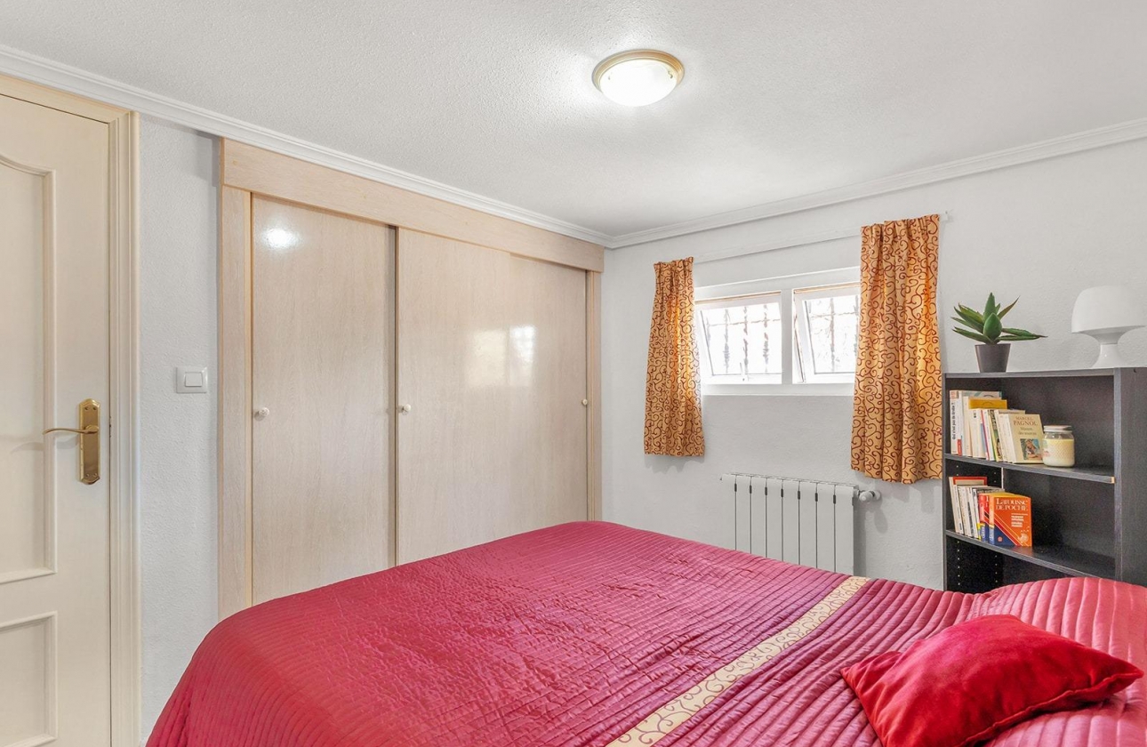 Reventa - Villa - Torrevieja - Los Balcones