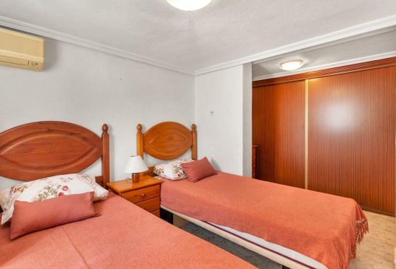 Reventa - Villa - Torrevieja - Los Balcones