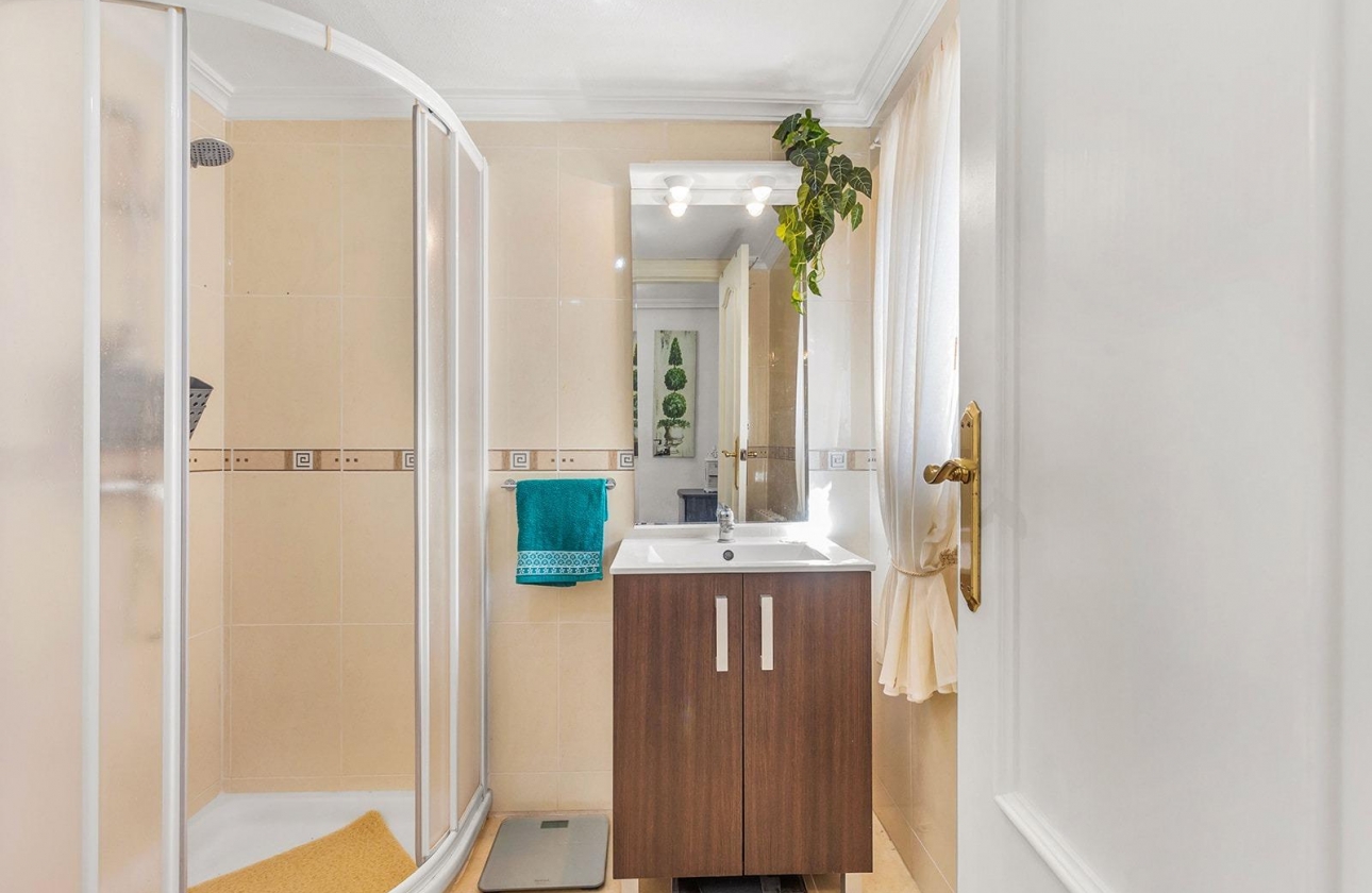 Reventa - Villa - Torrevieja - Los Balcones