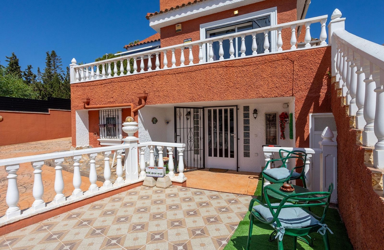 Reventa - Villa - Torrevieja - Los Balcones